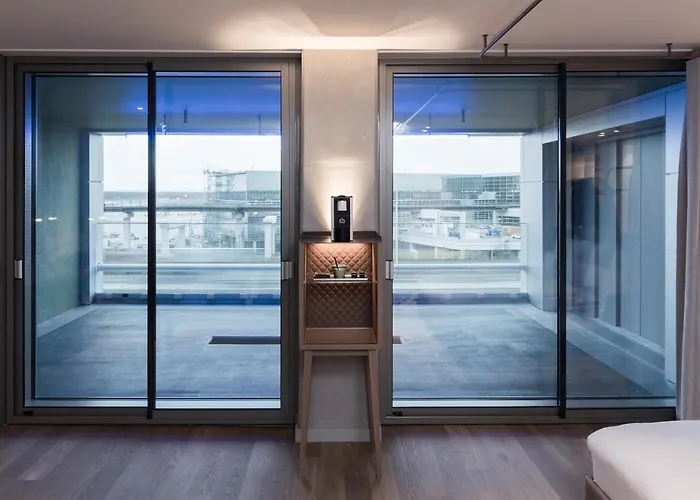 B'mine Frankfurt Airport, Worldhotels Crafted Hotel 4*