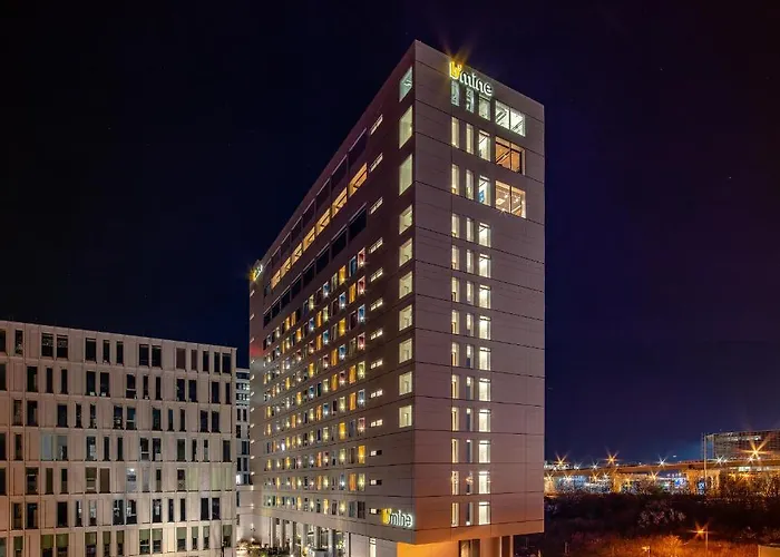 B'mine Frankfurt Airport, Worldhotels Crafted Hotel 4*