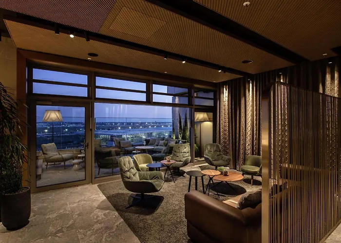B'mine Frankfurt Airport, Worldhotels Crafted 4*