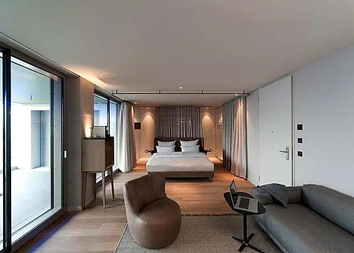 Hotel B'mine Frankfurt Airport 4*