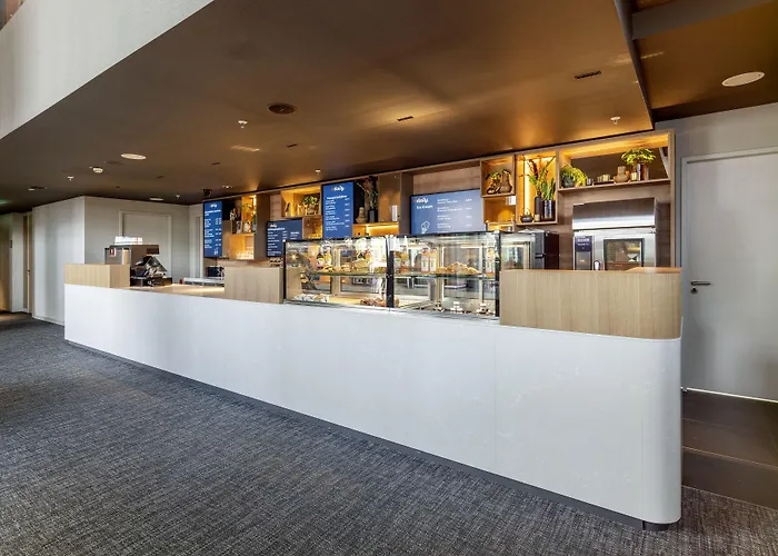 B'mine Frankfurt Airport, Worldhotels Crafted Hotel 4*